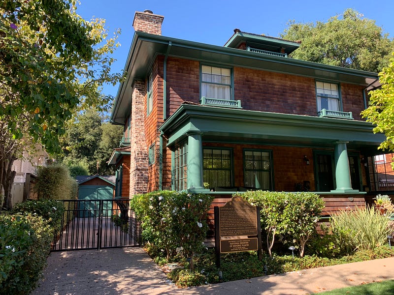 The HP Garage at 367 Addison Avenue, Palo Alto — California Historical Landmark No. 976, "The Birthplace of Silicon Valley." CC BY-SA 2.0, via Wikimedia Commons.
